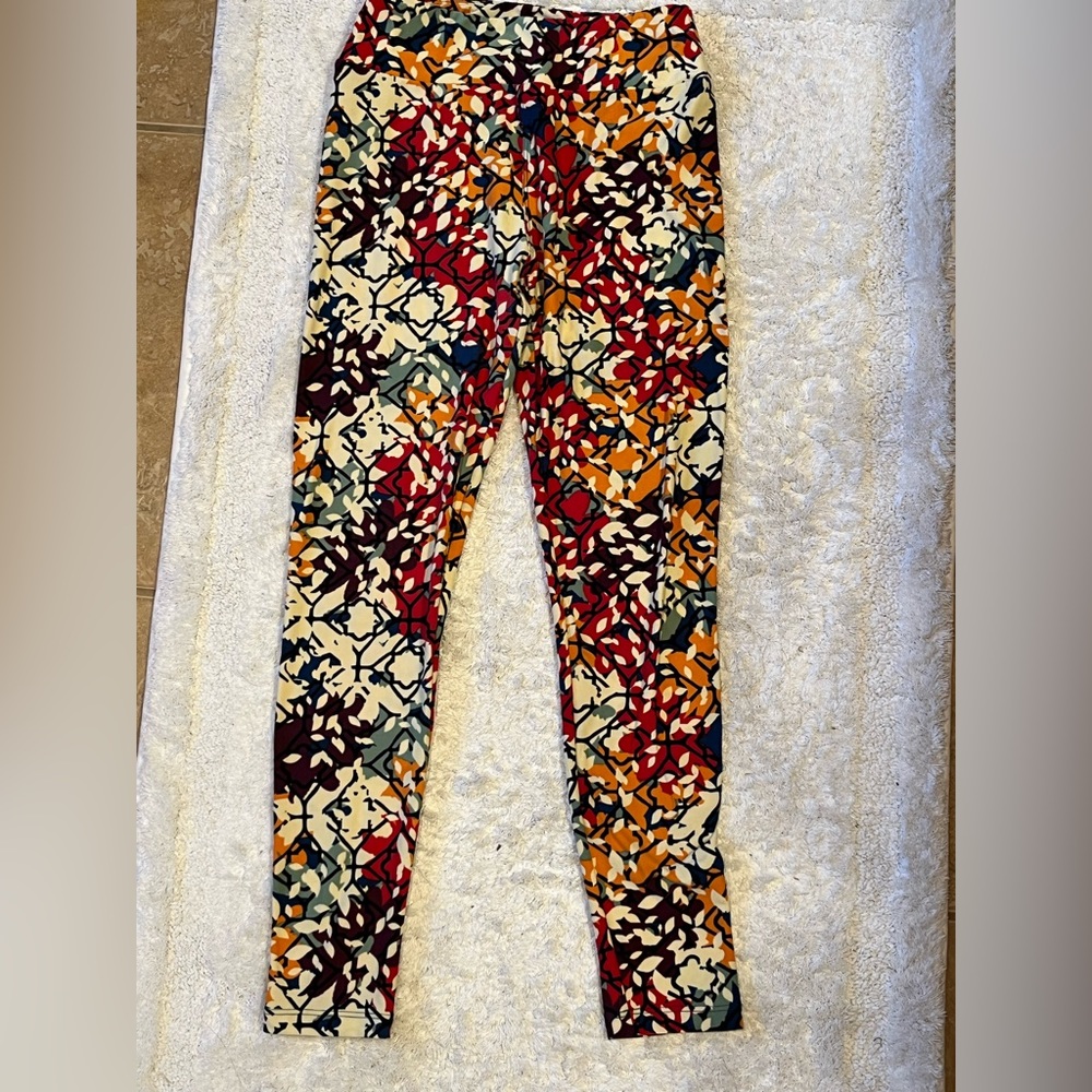 Lularoe one size buttery leggings